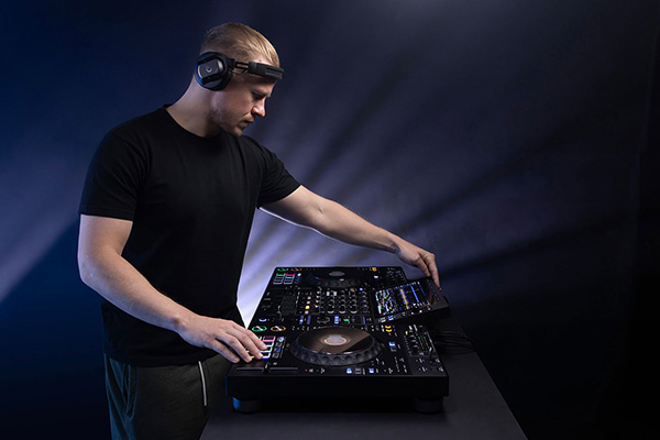 AlphaTheta XDJ-AZ - immagine 3